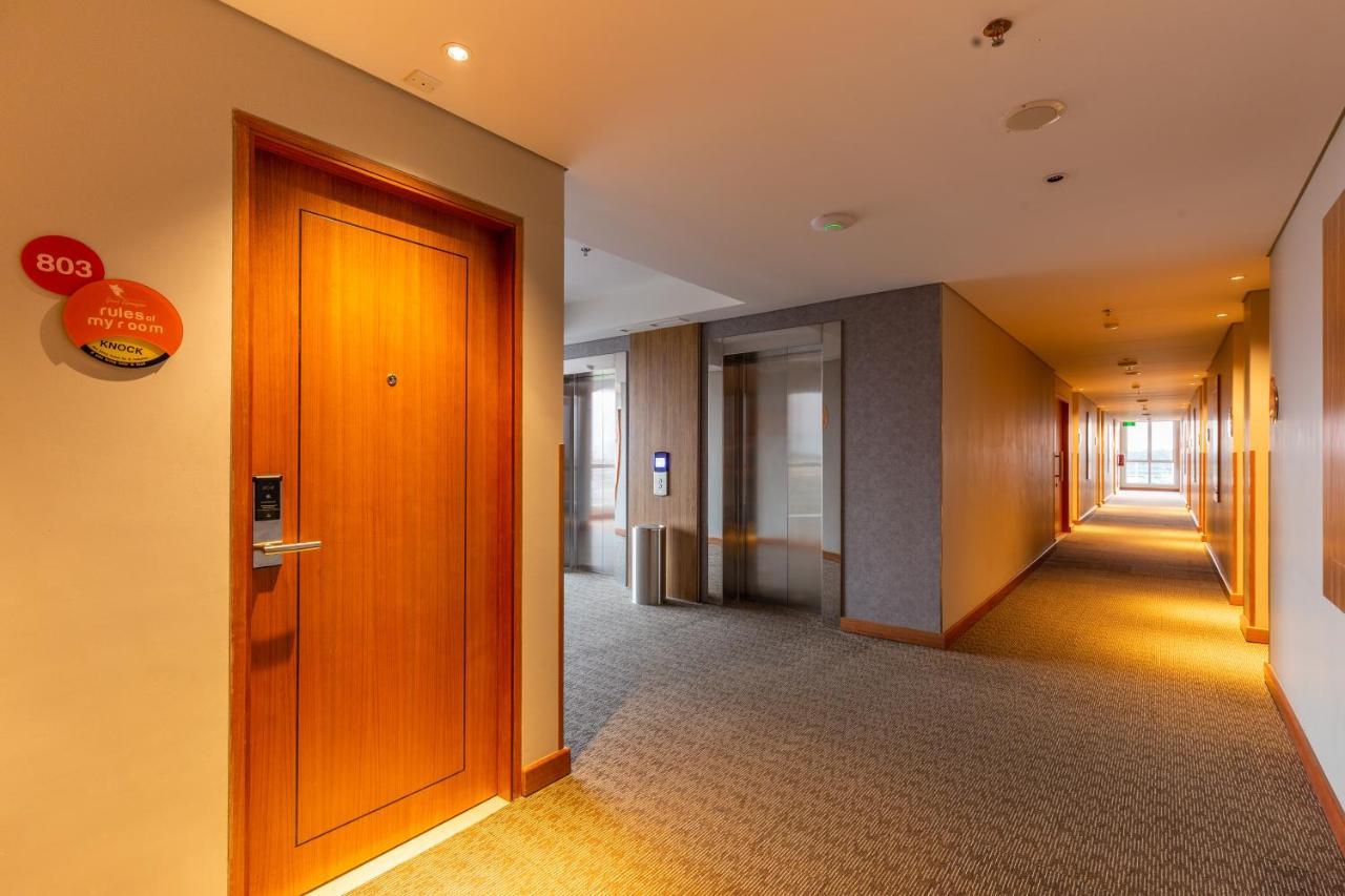 Great Diponegoro Hotel Surabaya Exterior photo