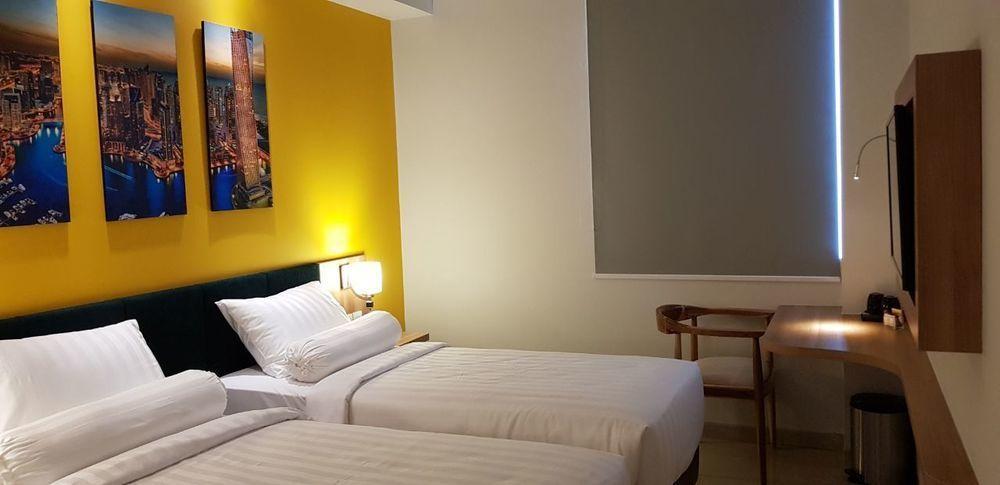 Great Diponegoro Hotel Surabaya Exterior photo